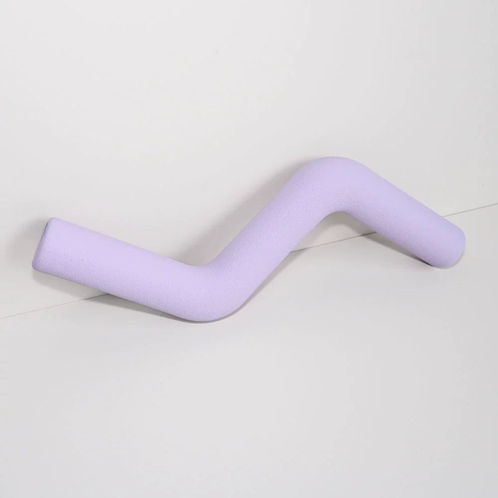 Purple lightning Z-shaped natural rubber dog chew toy
